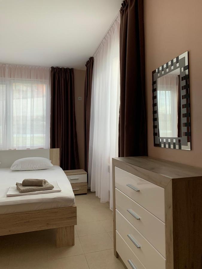 Villa Rouge - Apartment Victoria Созополь Екстер'єр фото